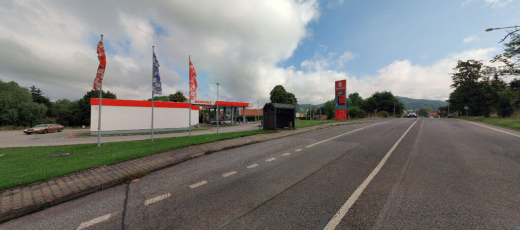 Benzina na Děčínské ulici