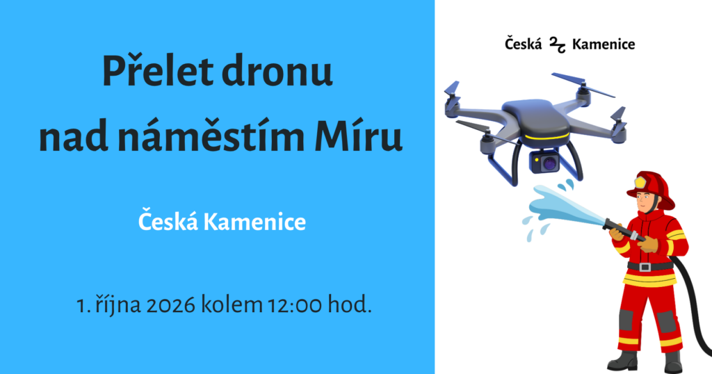 přelet dronu nad náměstím